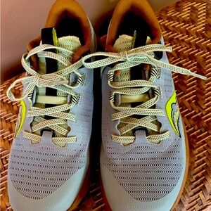 Saucony Peregrine GTX trail shoes